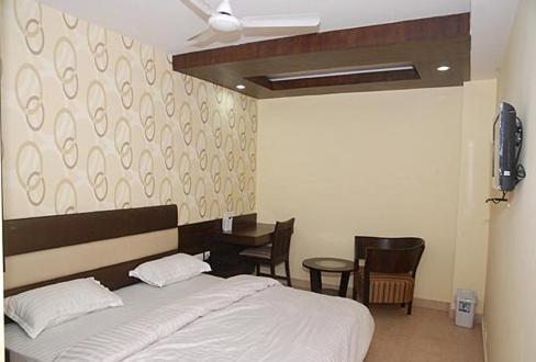 Hotel Crown Royale Dehradun Habitación foto